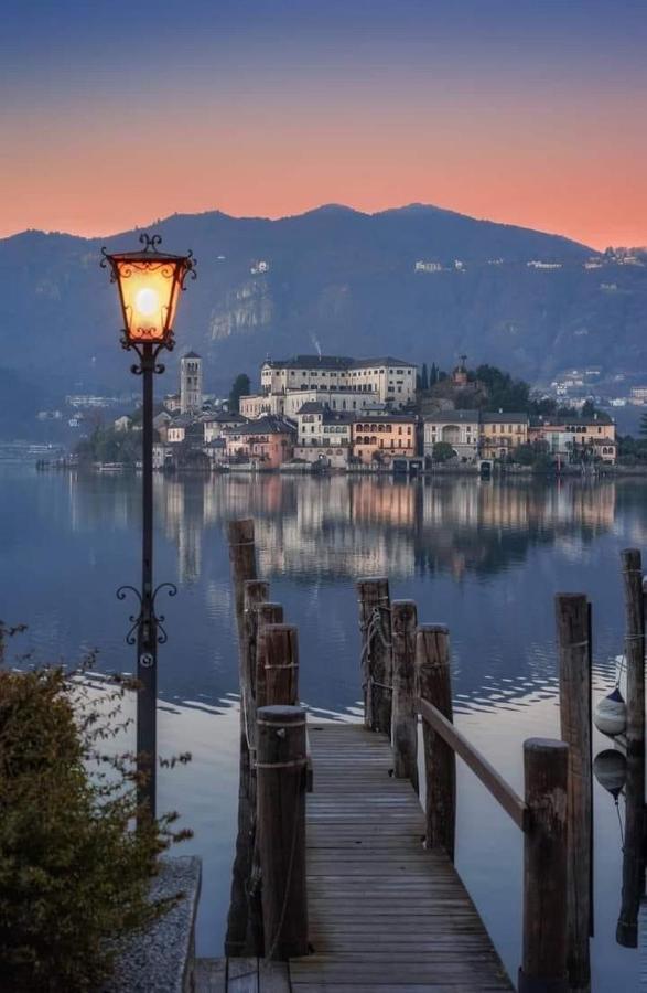 Little Suite Near Lake Verbania Exteriör bild